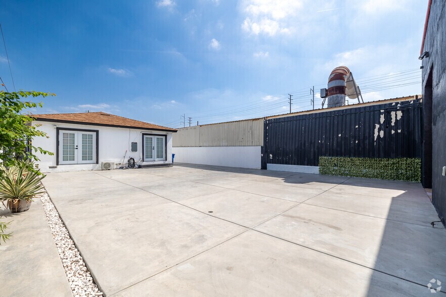 More Photos Of 4820 W 142nd St, Hawthorne Loft Creative Space For Lease