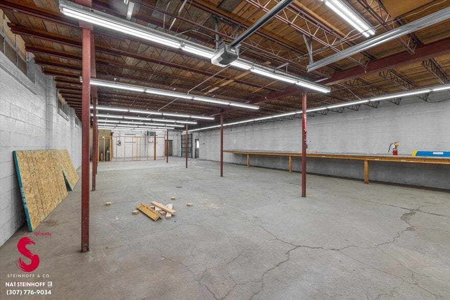 More Photos Of 4113 W Yellowstone Hwy, Casper Flex For Sale