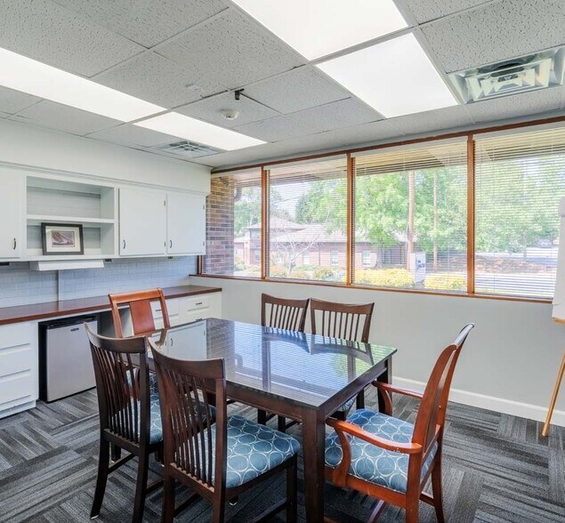 More Photos Of 2912 Maplewood Ave, Winston-Salem Medical For Lease