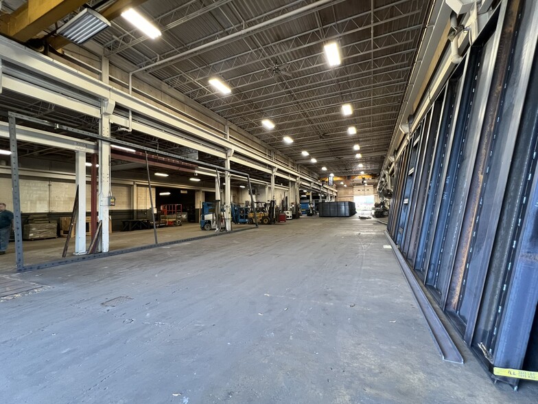 More Photos Of 1725 Racine Rd, Menasha Warehouse For Sale