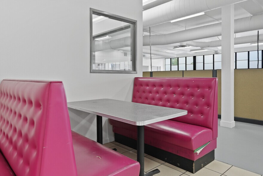 More Photos Of 2215 N Broadway, Santa Ana Medical For Sale