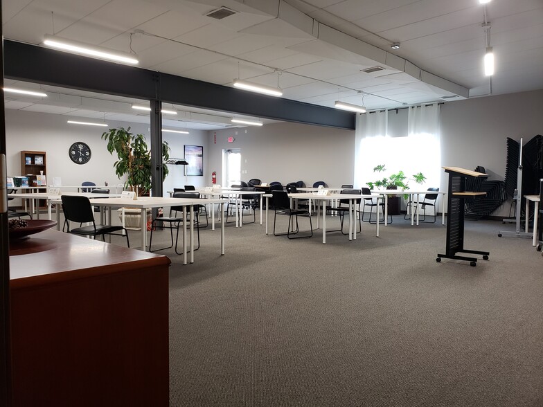 More Photos Of 38221 Plymouth Rd, Livonia Medical For Lease