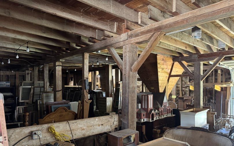 More Photos Of 1009 Mills St, Black Earth Warehouse For Sale