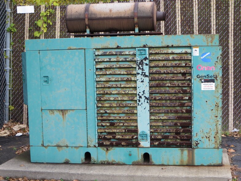 More Photos Of 5800-5830 Conner St, Detroit Medical For Sale