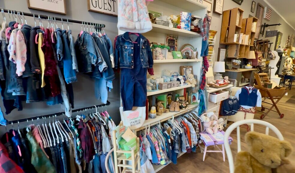More Photos Of 111 W Main St, Florence Storefront For Sale