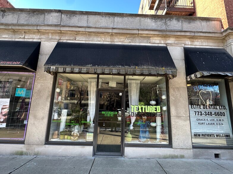 Primary Photo Of 4138 N Sheridan Rd, Chicago Storefront For Lease