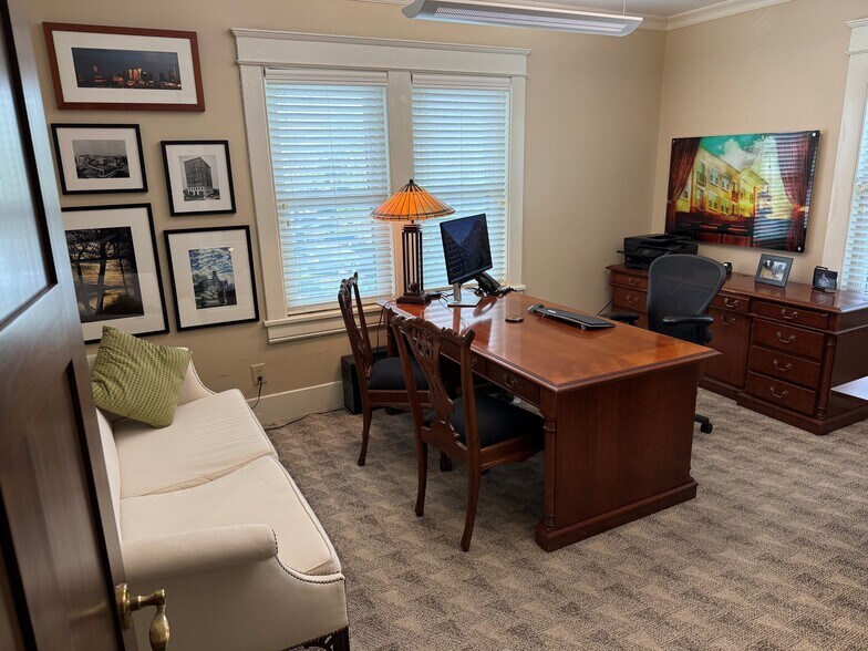 More Photos Of 2110 Blair Blvd, Nashville Office For Sale