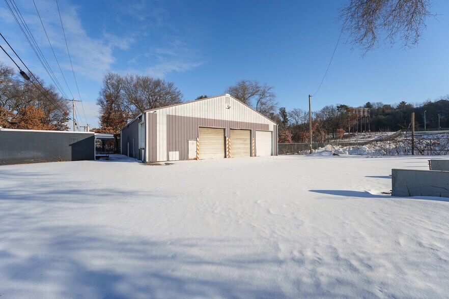 More Photos Of 1703 Western Ave, Eau Claire Industrial For Sale