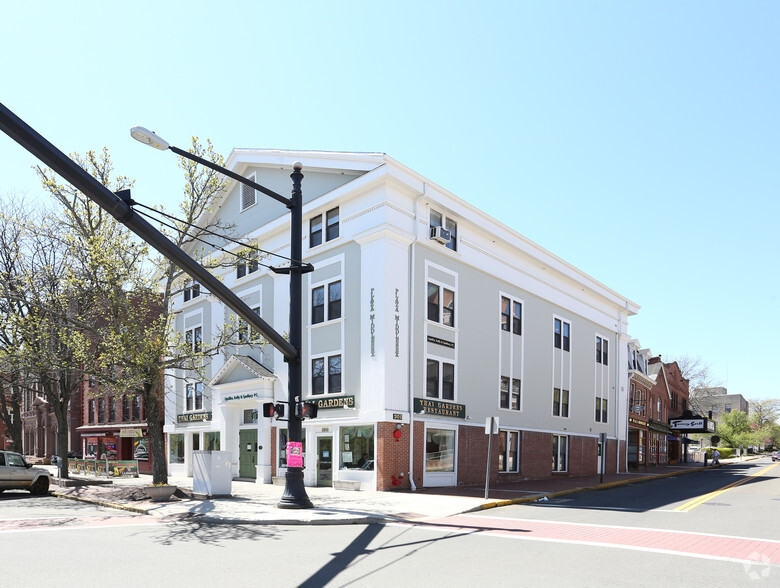 Primary Photo Of 203 Main St, Middletown Office For Lease