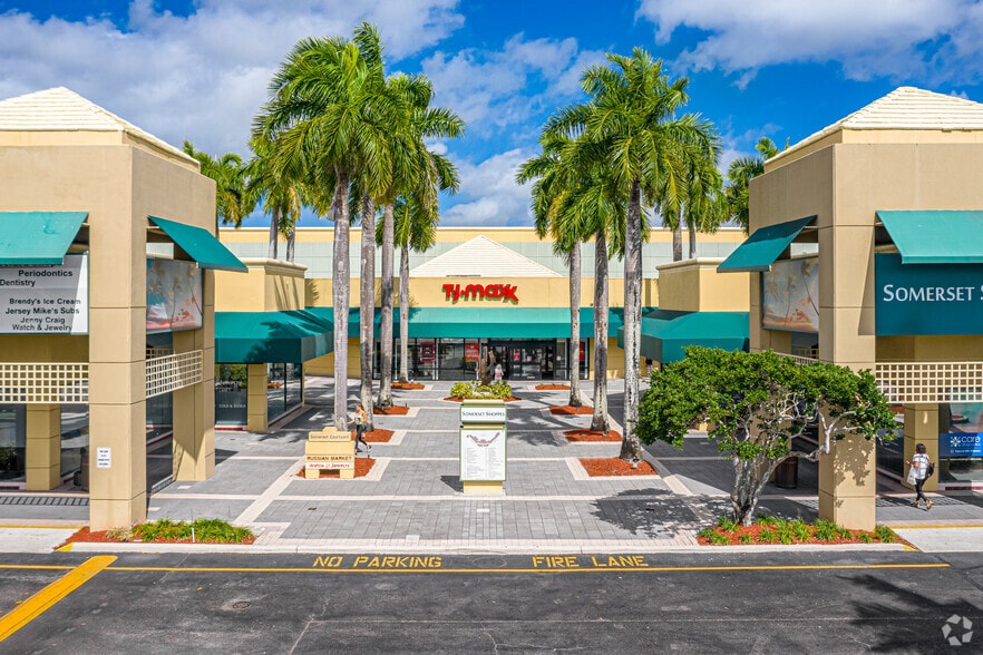 More Photos Of 8903 W Glades Rd, Boca Raton Unknown For Lease