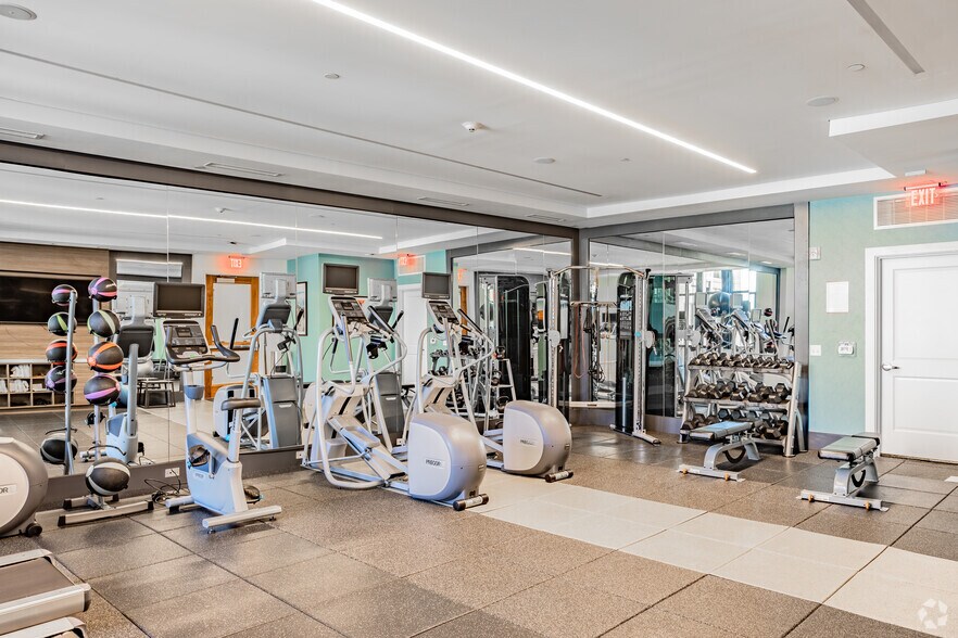 More Photos Of 7077 Woodmont Ave, Bethesda Apartments For Lease