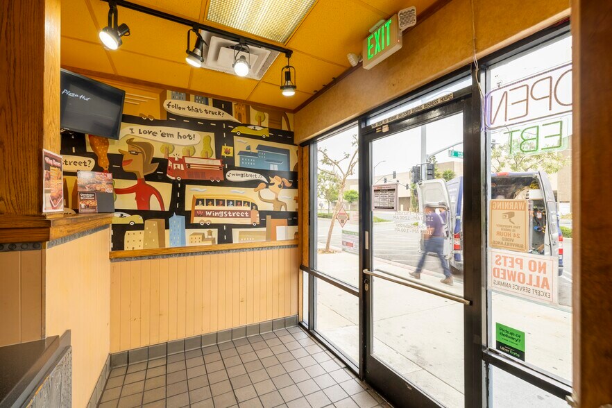 More Photos Of 12203 Hawthorne Blvd, Hawthorne Storefront For Sale