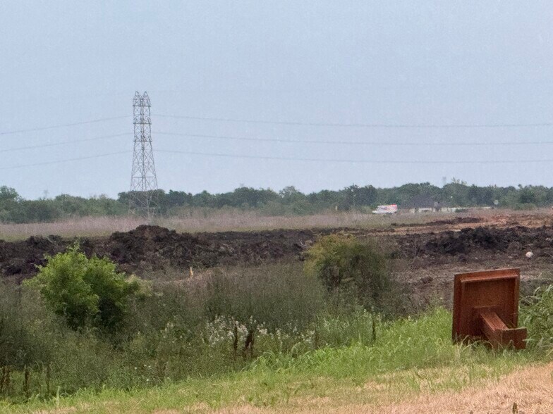 More Photos Of 20025 County Road 48, Rosharon Land For Sale