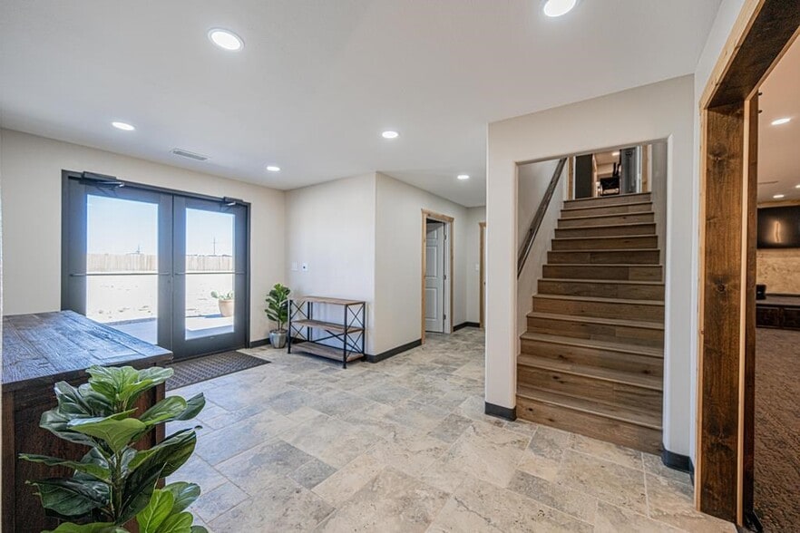 More Photos Of 4012 E County Road 63, Midland Specialty For Sale