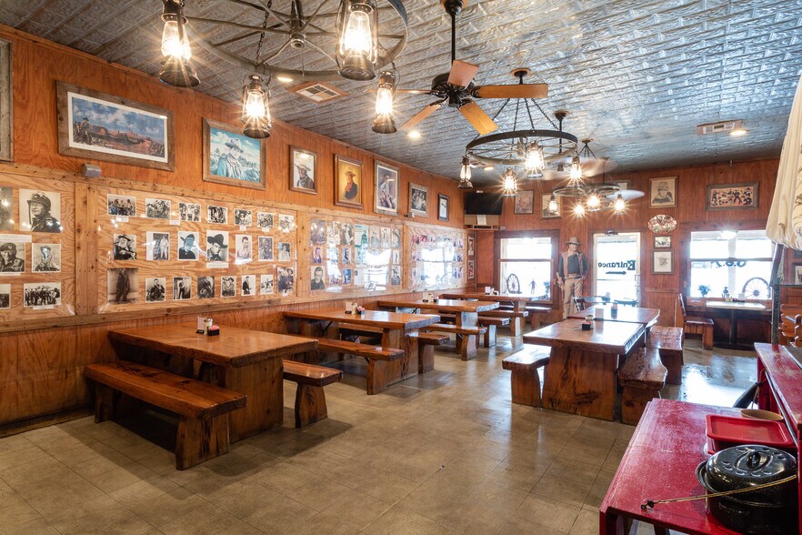 More Photos Of 311 Main St, Bandera Restaurant For Sale