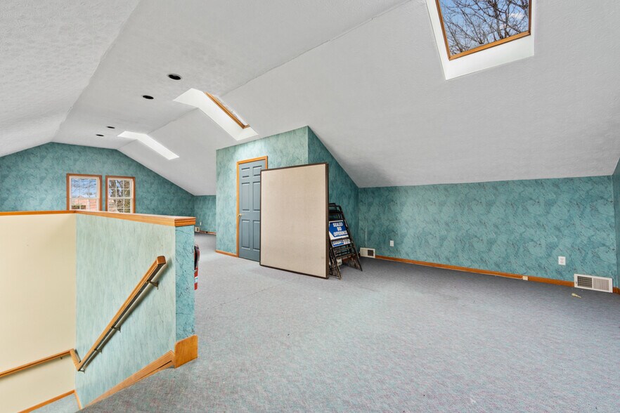 More Photos Of 9233 SR 14, Streetsboro Medical For Sale