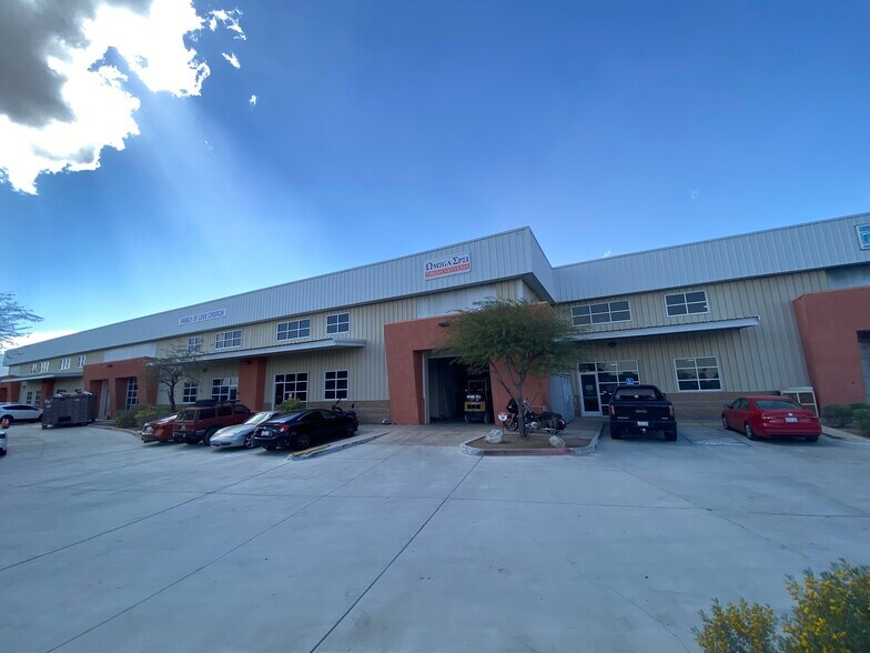 More Photos Of 1301 Montalvo Way, Palm Springs Manufacturing For Lease