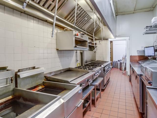 More Photos Of 110 Civic Center Dr, Vista Office For Sale