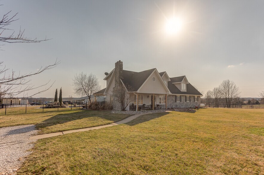 More Photos Of 836 E Highway N, Wentzville Flex For Sale