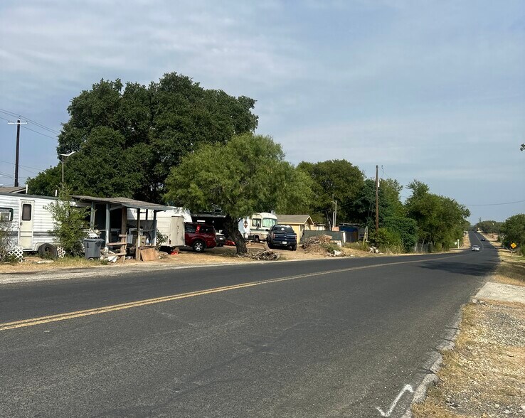 More Photos Of 10536 S US Highway 181, San Antonio Apartments For Sale