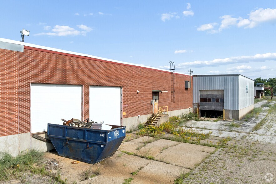 More Photos Of 1185 E Keating Ave, Muskegon Manufacturing For Sale