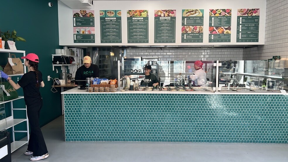 More Photos Of 349 Bedford Ave, Brooklyn Storefront For Lease