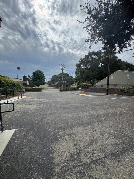 More Photos Of 814 W Foothill Blvd, Monrovia Medical For Sale