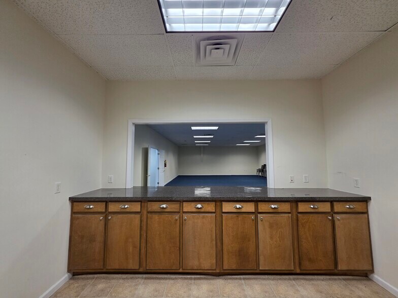 More Photos Of 161 Knight Avenue Cir, Waycross Medical For Lease