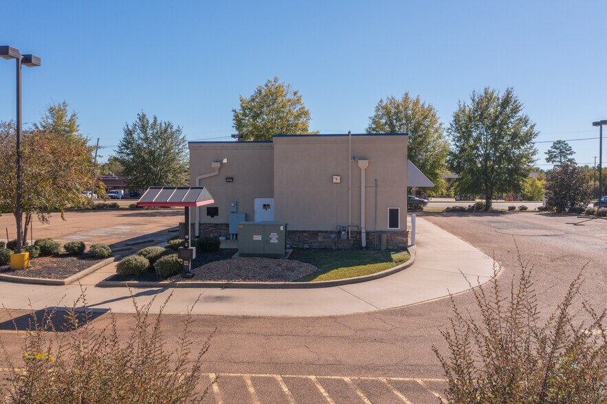 More Photos Of 780 Lake Harbour Dr, Ridgeland Fast Food For Sale