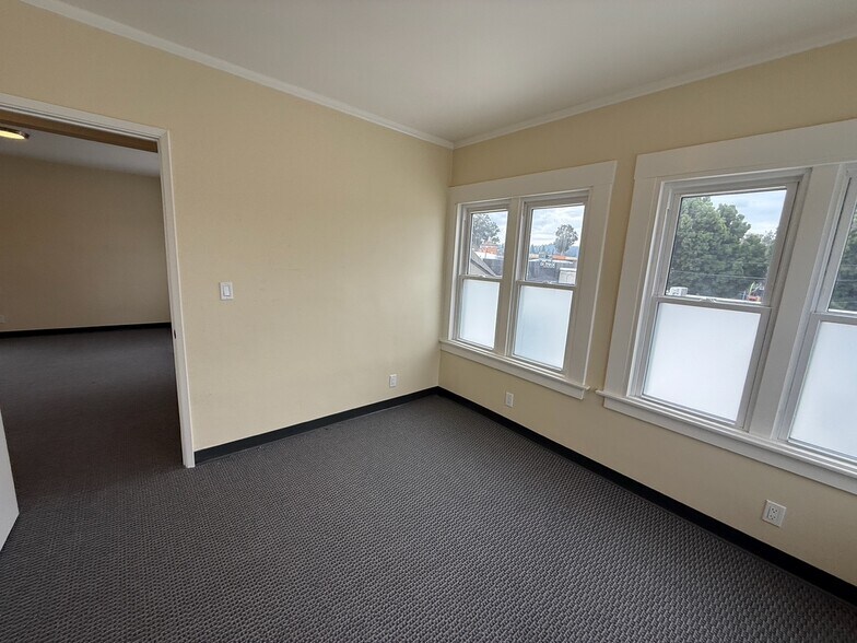 More Photos Of 251 Park Rd, Burlingame Loft Creative Space For Lease