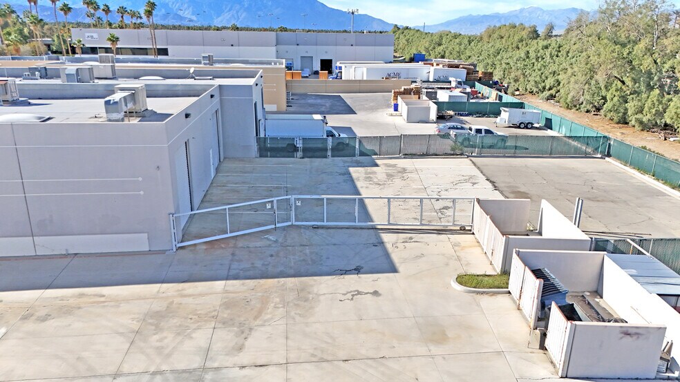 More Photos Of 77650 Enfield Ln, Palm Desert Warehouse For Lease