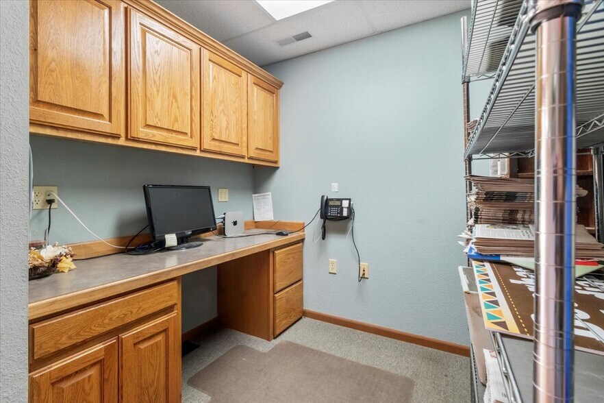 More Photos Of 302 E Washington Ave, Ava General Retail For Sale