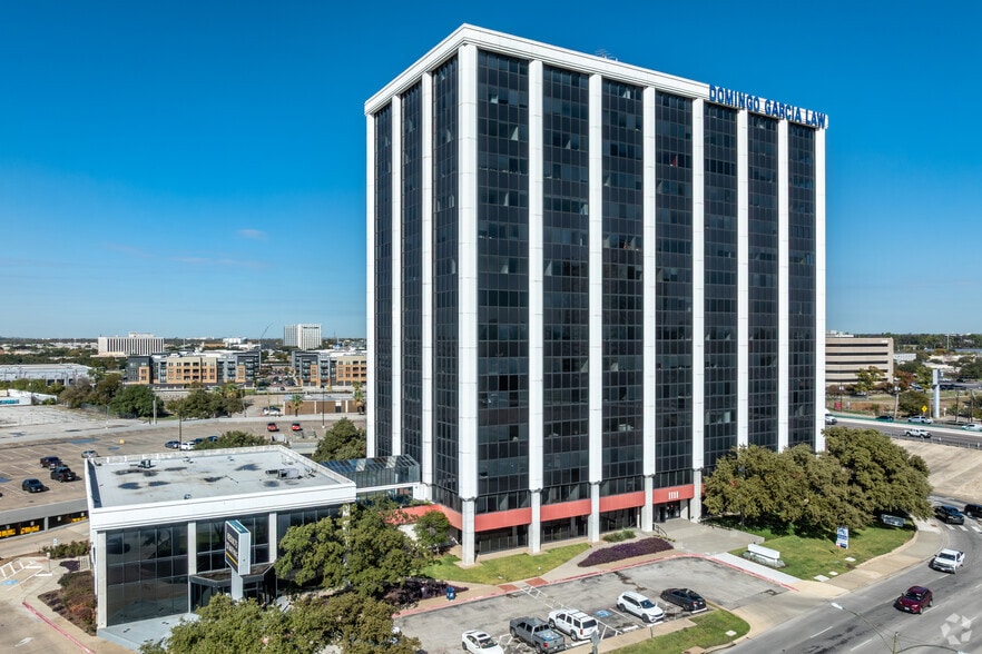 Primary Photo Of 1111 W Mockingbird Ln, Dallas Office For Lease