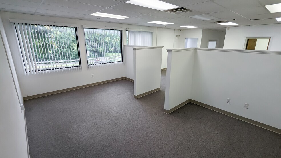 More Photos Of 1795 Boston Post Rd, Guilford Office For Sale