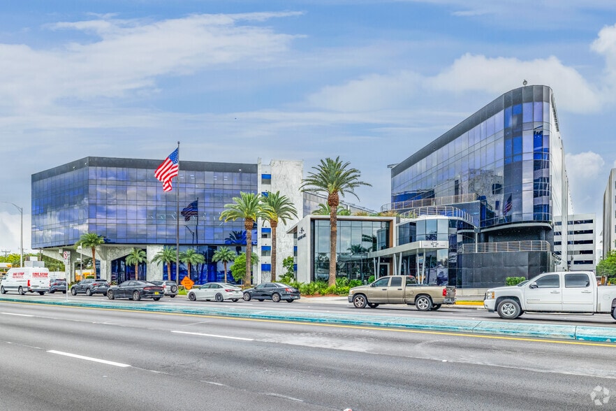 Primary Photo Of 780-782 NW 42nd Ave, Miami Office For Lease