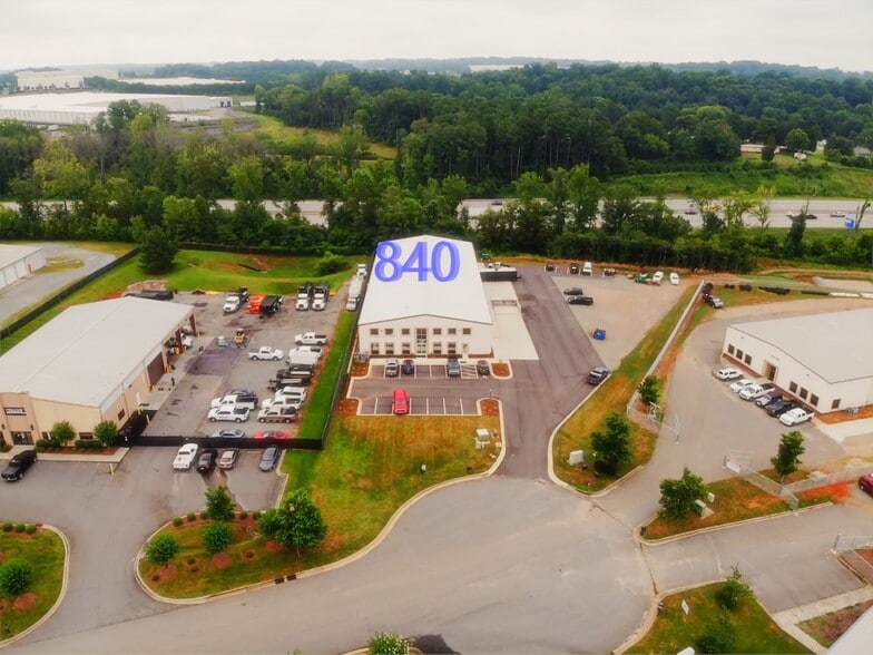 More Photos Of 840 Biscayne Dr, Concord Warehouse For Lease