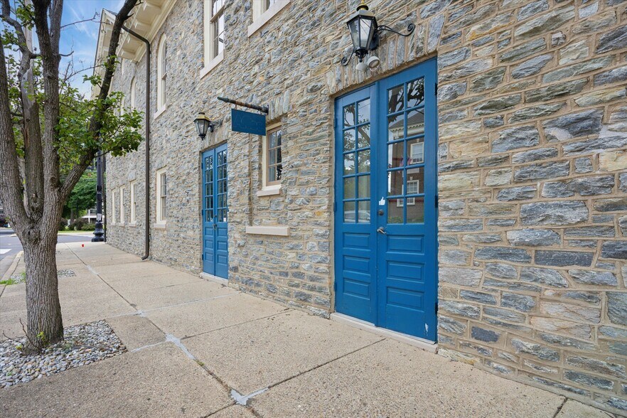 More Photos Of 300 Pond St, Bristol Office For Sale