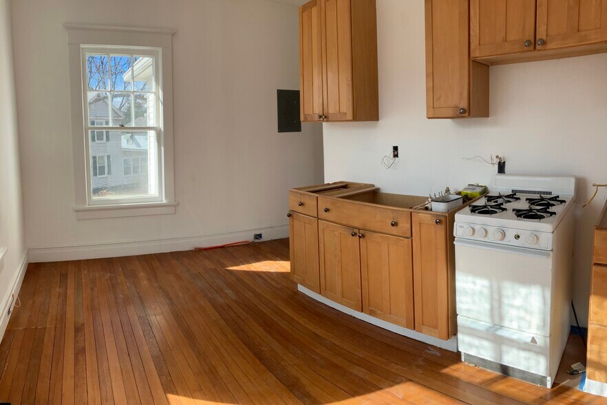 More Photos Of 54 Parkwood Blvd, Hudson Apartments For Sale