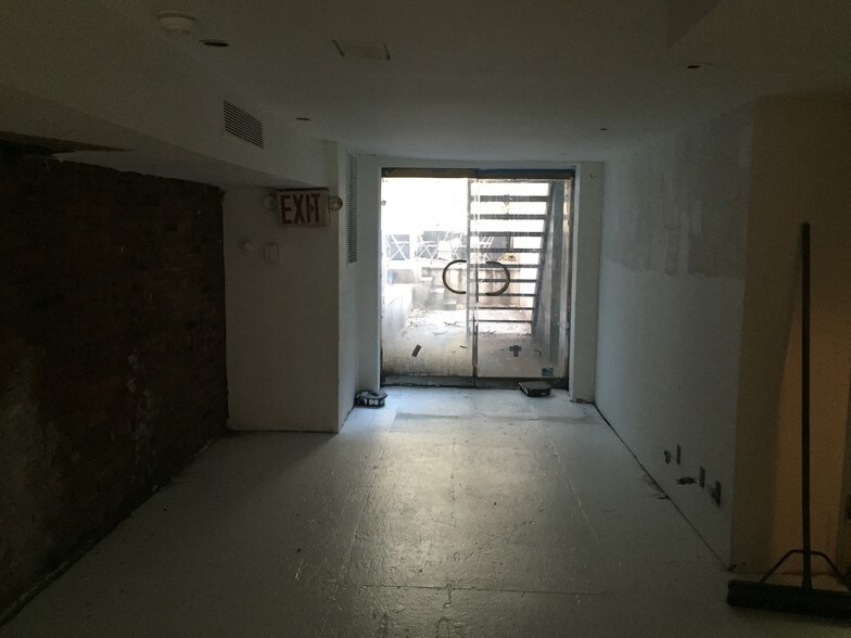 More Photos Of 334 E 6th St, New York Apartments For Lease