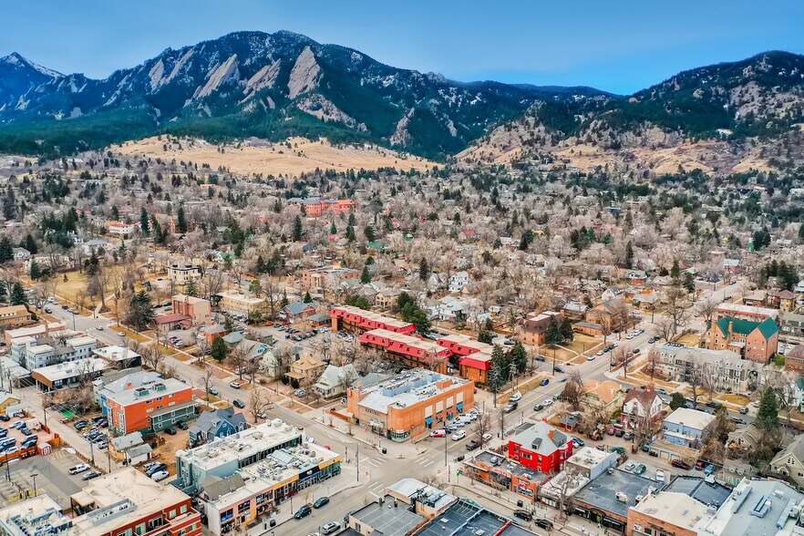 More Photos Of 1262-1264 College Ave, Boulder Restaurant For Sale