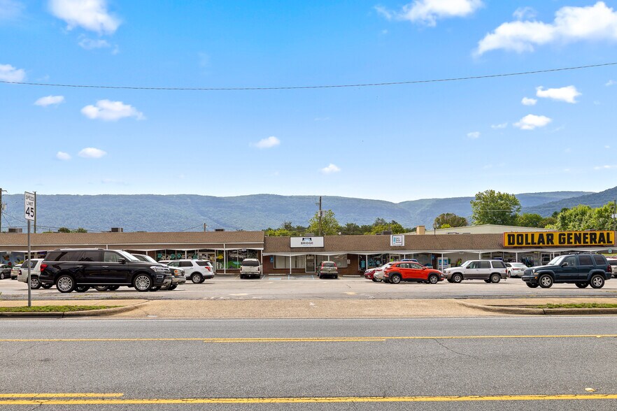 More Photos Of 152 N Main St, Trenton General Retail For Sale