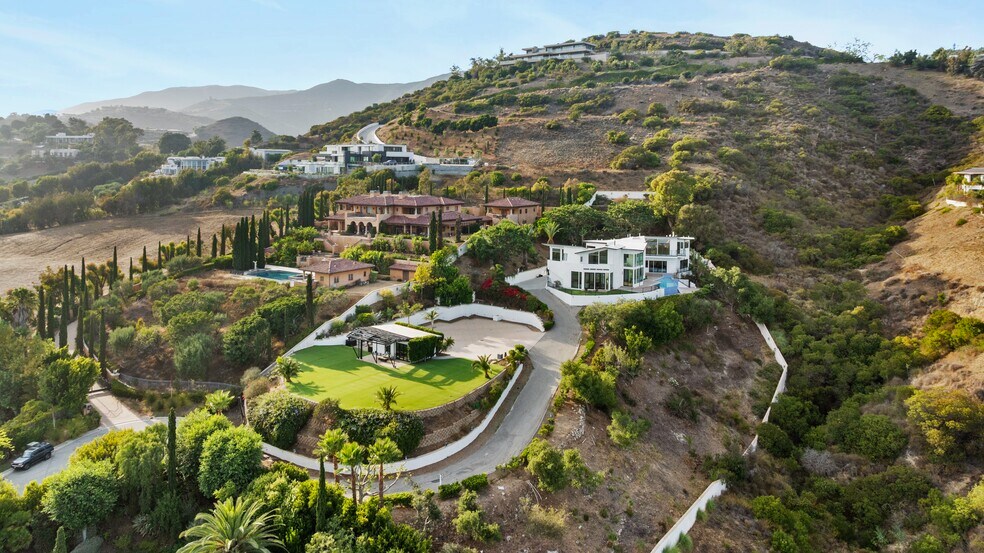 More Photos Of 6380 Meadows Ct, Malibu Rehabilitation Center For Lease