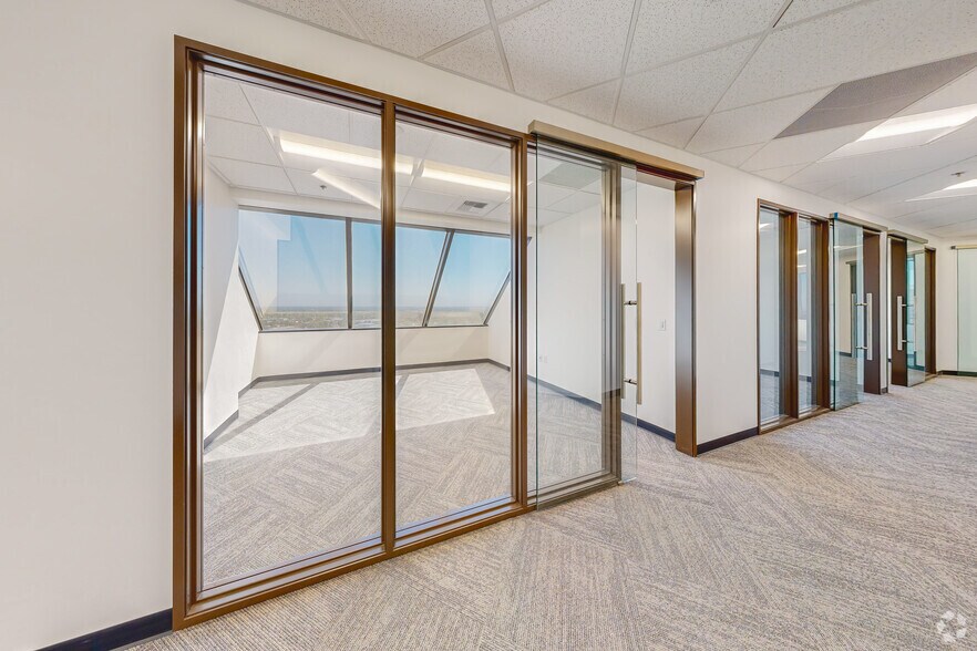 More Photos Of 801 K St, Sacramento Office For Lease