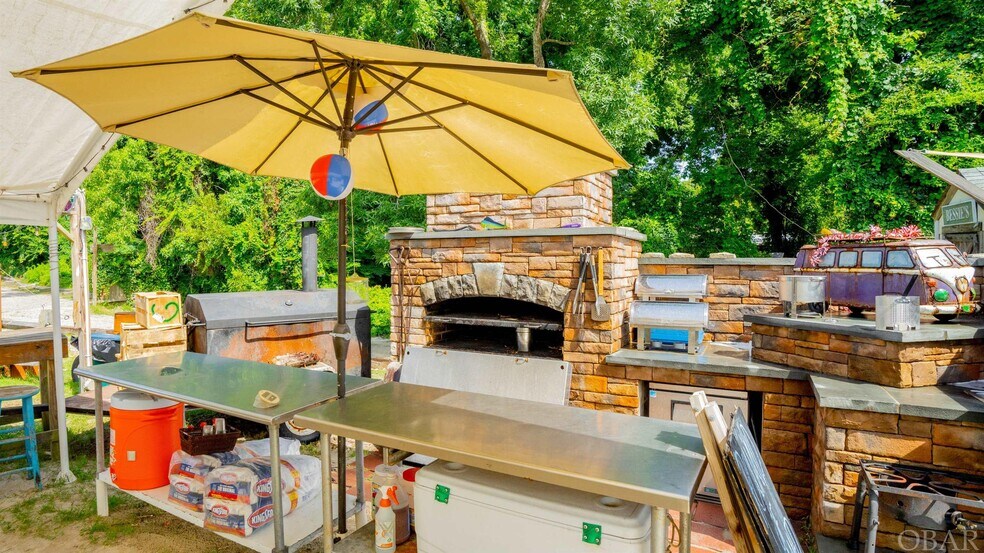 More Photos Of 1193 Duck Rd, Duck Restaurant For Sale