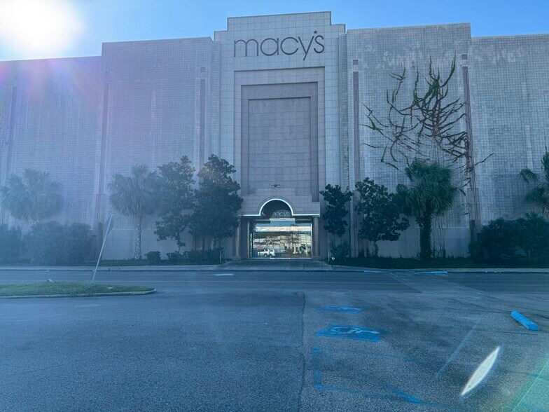 More Photos Of 1305-1401 W Esplanade Ave, Kenner Unknown For Lease
