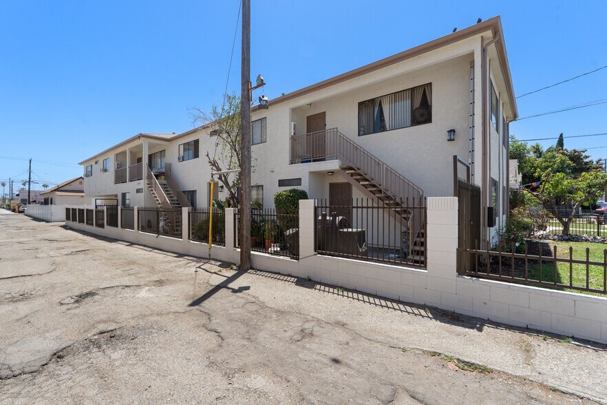 More Photos Of 423 W 17th St, San Pedro Apartments For Sale