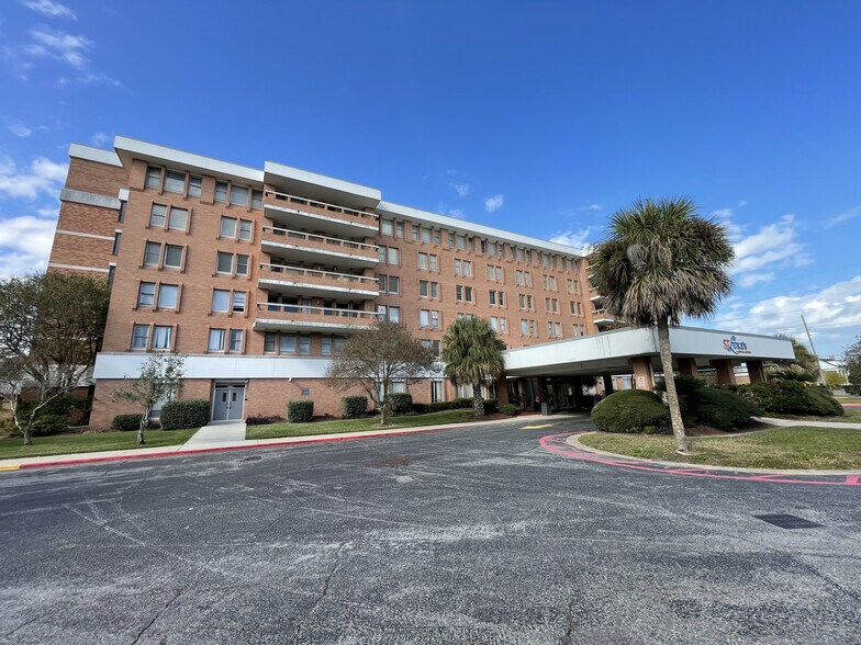 More Photos Of 4201 Woodland Dr, New Orleans Rehabilitation Center For Sale