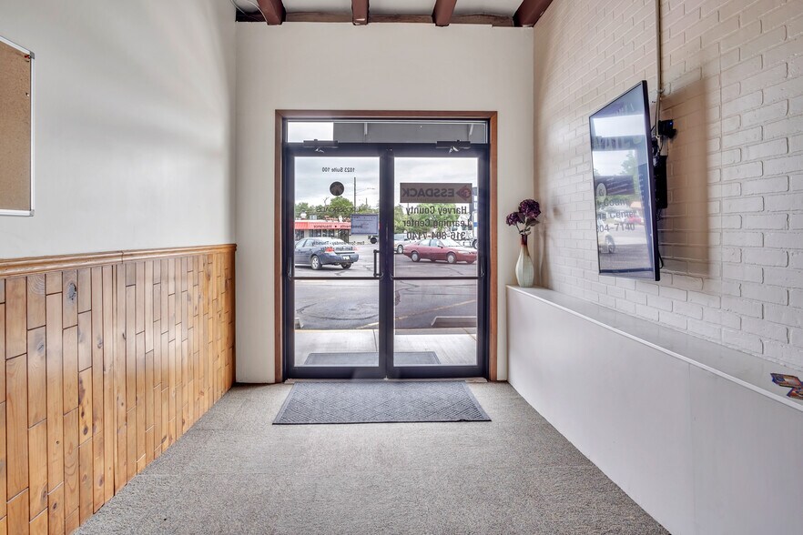 More Photos Of 1023-1039 Washington Rd, Newton Storefront Retail Office For Sale