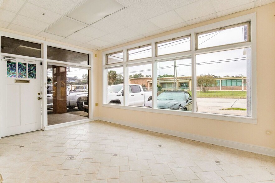 More Photos Of 2220 N Palafox St, Pensacola Medical For Sale