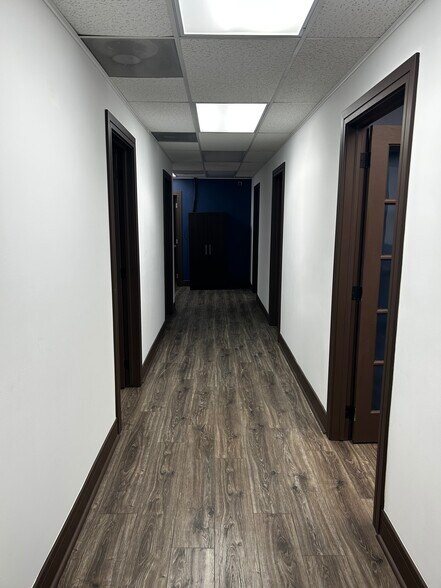 More Photos Of 4042-4044 N Elston Ave, Chicago Storefront Retail Office For Lease
